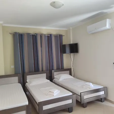 Casa Blanca Apartment *